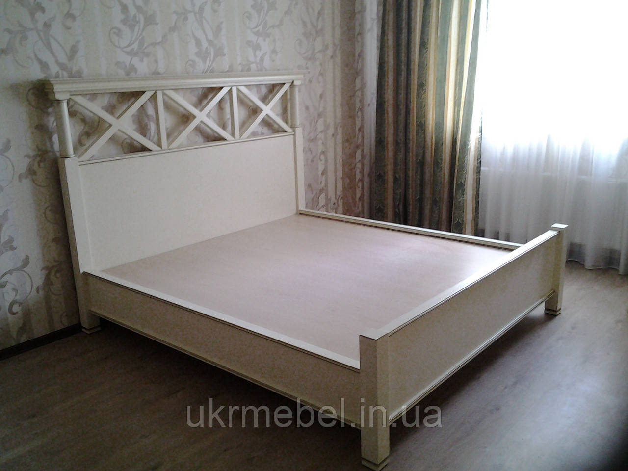 Ліжка з дерева. Деревяні ліжка під замовлення