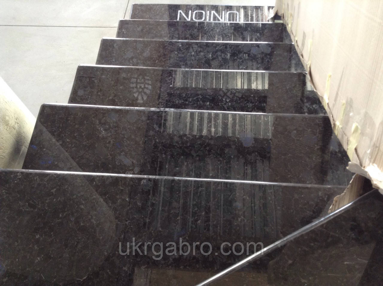 Гранитные ступени на металическую лестницу - фото 4 - id-p698151671