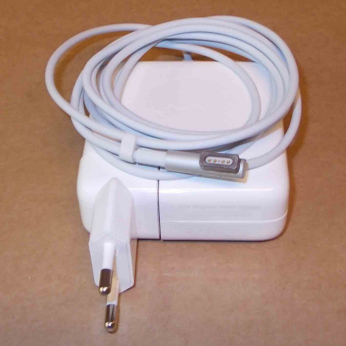 Купить Зарядное устройство Apple 85W MagSafe, цена 1156 ₴ — Prom.ua (ID ...