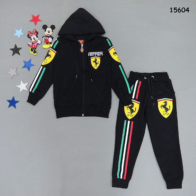 Спортивний костюм Ferrari для хлопчика. 4-5 років