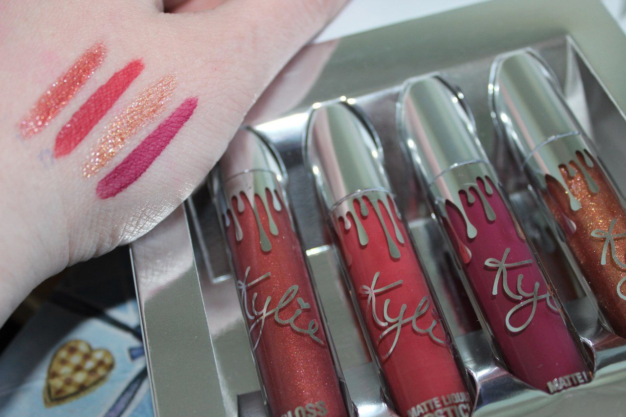 Рідка матова помада KYLIE Matte Holiday Edition Набір помад (4 шт.), фото 1