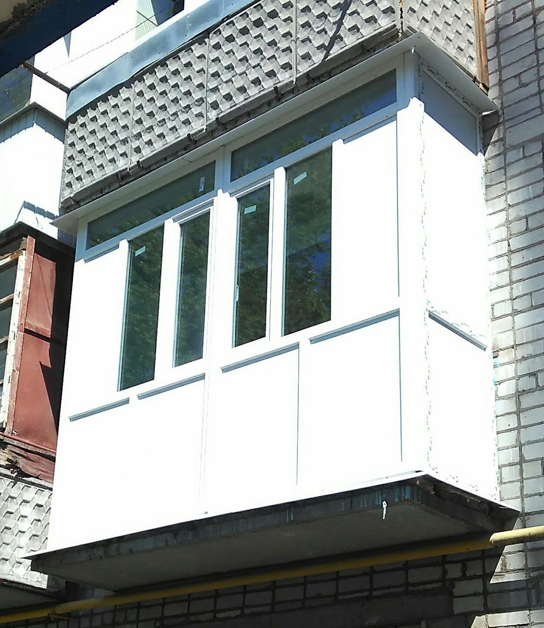 Монтаж балконів