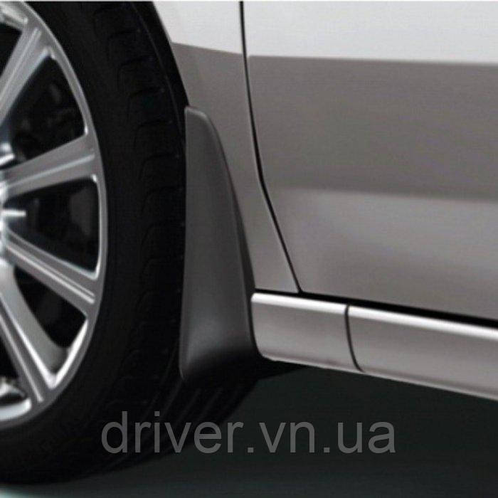 Бризковики Honda Accord 2008-2012 оригінальні передні \ 2 шт