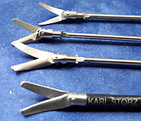 Ножницы Карл Шторц(KARL STORZ) лапароскопические, по Метценбауму, малые и большие, монополярные, изогнутые.