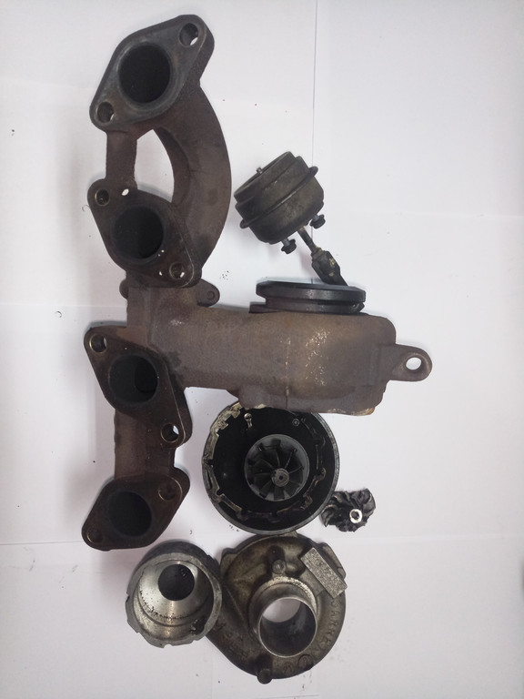 турбина 724930-5010S, Skoda Octavia II 2.0 TDI, до ремонта с оборванным валом.