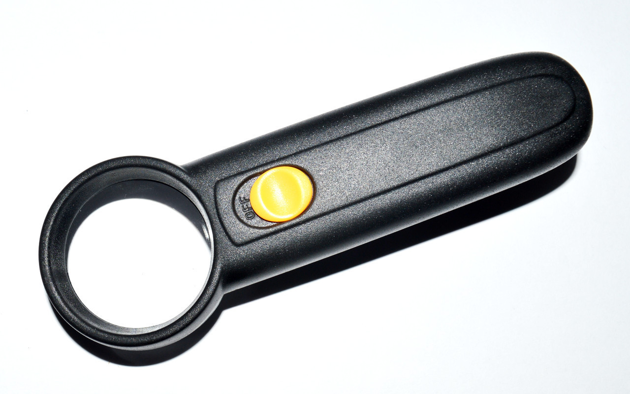 Лупа ручна MG6B-2A кругла з LED підсвічуванням, 8Х, діам-37мм