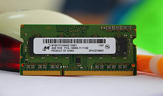 Оперативна пам'ять для ноутбука Micron DDR3 4GB PC3L-12800S 1.35 V SODIMM (б/у)