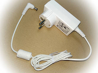 Мережевий блок живлення для моніторів LG 19В, 1.7 А (32W), роз'єм 6.5/4.4 (pin inside), ОРИГІНАЛЬНИЙ білий