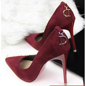 Класичні жіночі туфлі на підборах