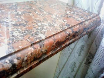 Підвіконня з граніту Rosso Santiago