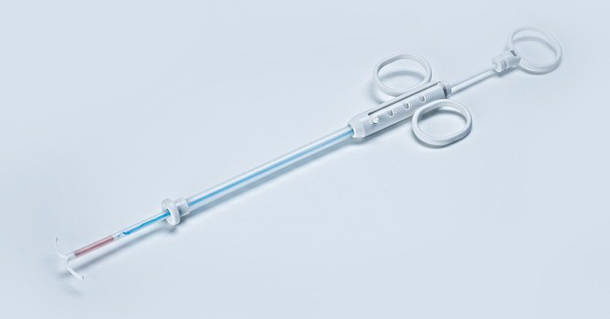 Екатеринбургте жыныстық қатынасқа түскен әйелдер Күйеуінің ас үйде әйелімен ұйықтап жатқанының секс видеосы