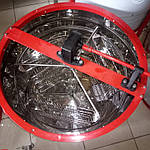 Медогонка 3-х рамкова поворотна, з кришкою і підставкою! Бак і касети н/ж, фото 4