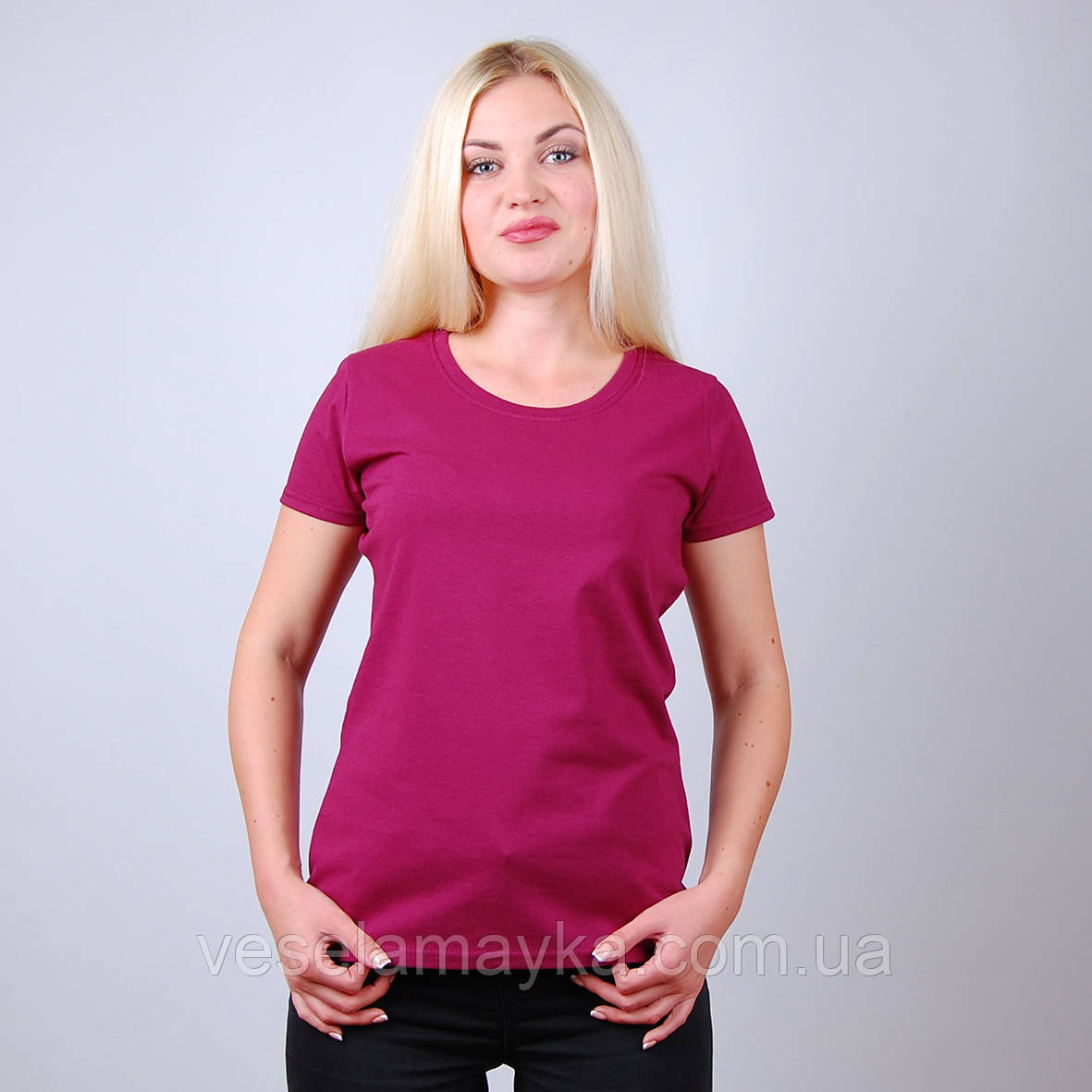 Бордова жіноча футболка (Комфорт)