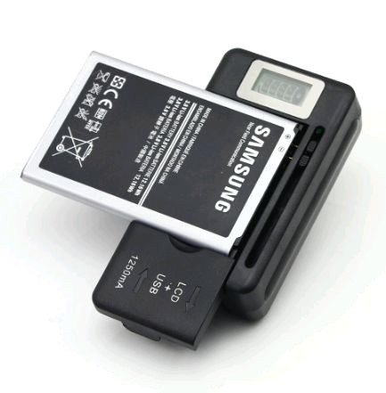 Зарядний 'жабка' для акумуляторів Li-Ion 5V1.25A на смартфони з LCD екраном і USB з перехідником US-EU чорне