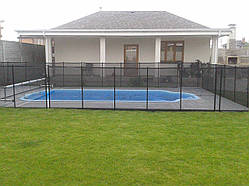 Огородження для басейну