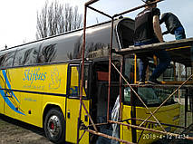 Изготовление и замена верхнего лобового стекла на Neoplan 116 в Никополе (Украина). 10