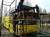 Изготовление и замена верхнего лобового стекла на Neoplan 116 в Никополе (Украина). 12