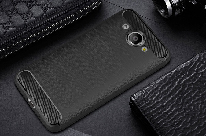 Чехол на huawei Y3  2017 CARBON