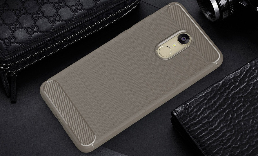 Чехол на xiaomi redmi  5 CARBON
