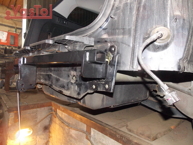 Фото по установке фаркопа на Volkswagen Passat B7