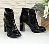 Черевики жіночі лакові на стійкому каблуці, чорний колір, фото 2