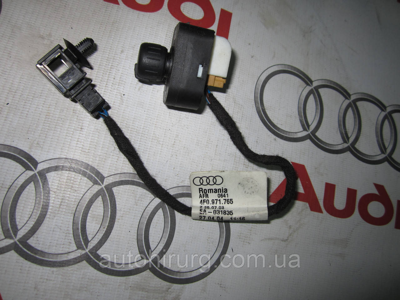 Кнопка регулювання нагрівання дзеркал AUDI A6 C6 (4F0971765)