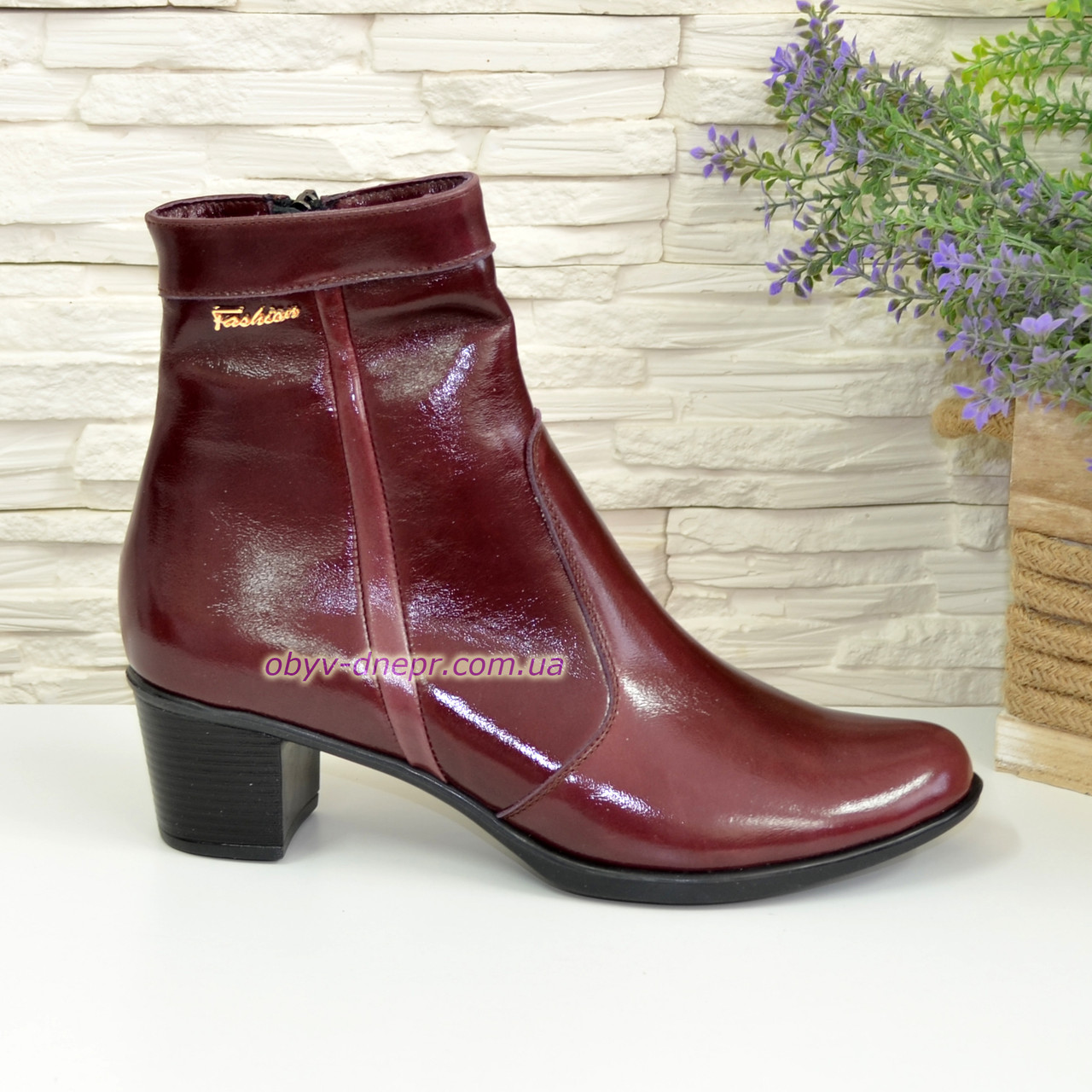 Жіночі туфлі на невисокому каблуці, колір бордо, фото 1