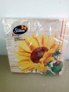 Декоративна серветка Silken 3-с. "Соняшник та божа корівка" с печатью 18шт 33*33см 