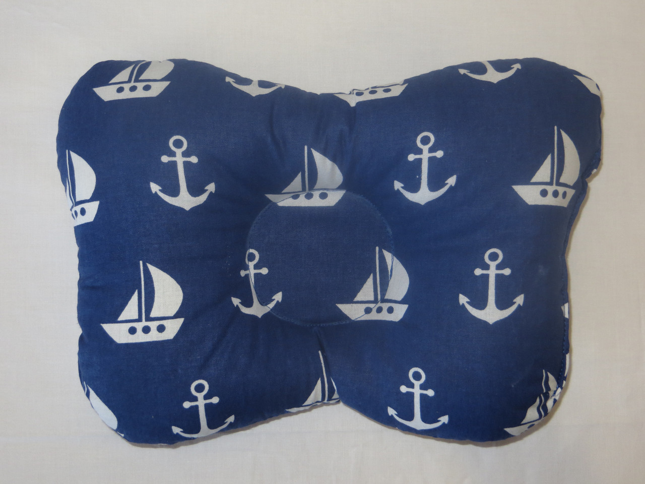 Подушка для новонароджених кораблики на синьому