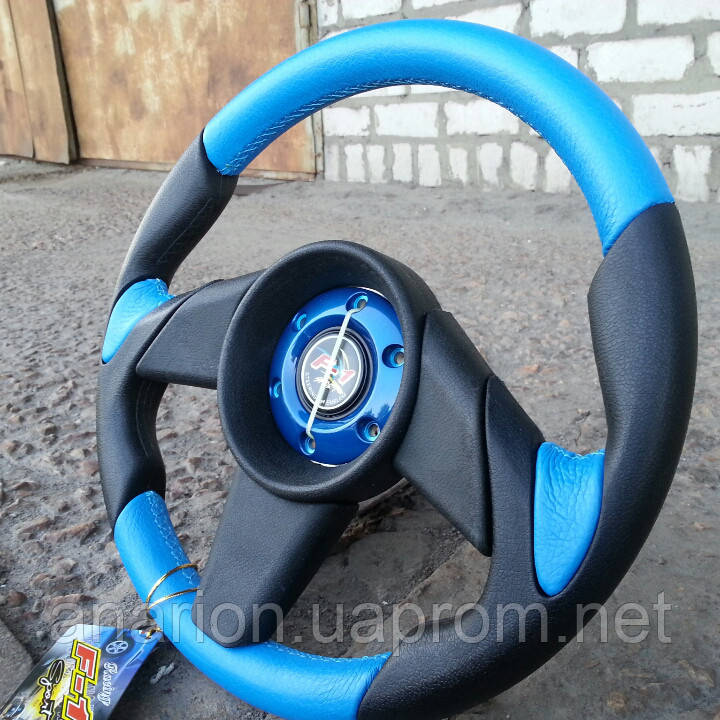Руль Momo No573 (синього кольору).
