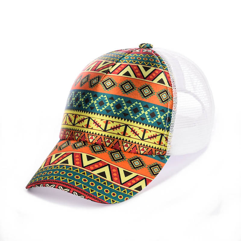 Жіноча кепка із сіткою