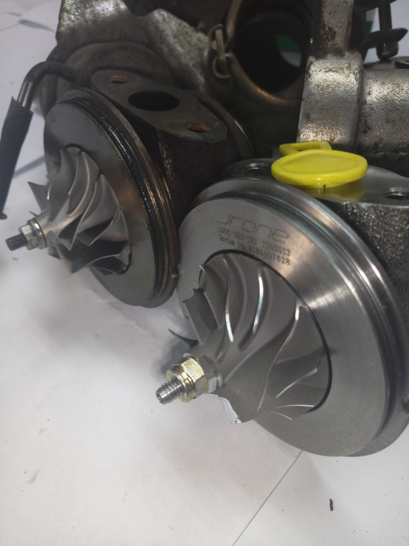 Старый и новый картридж турбины CITROEN BERLINGO