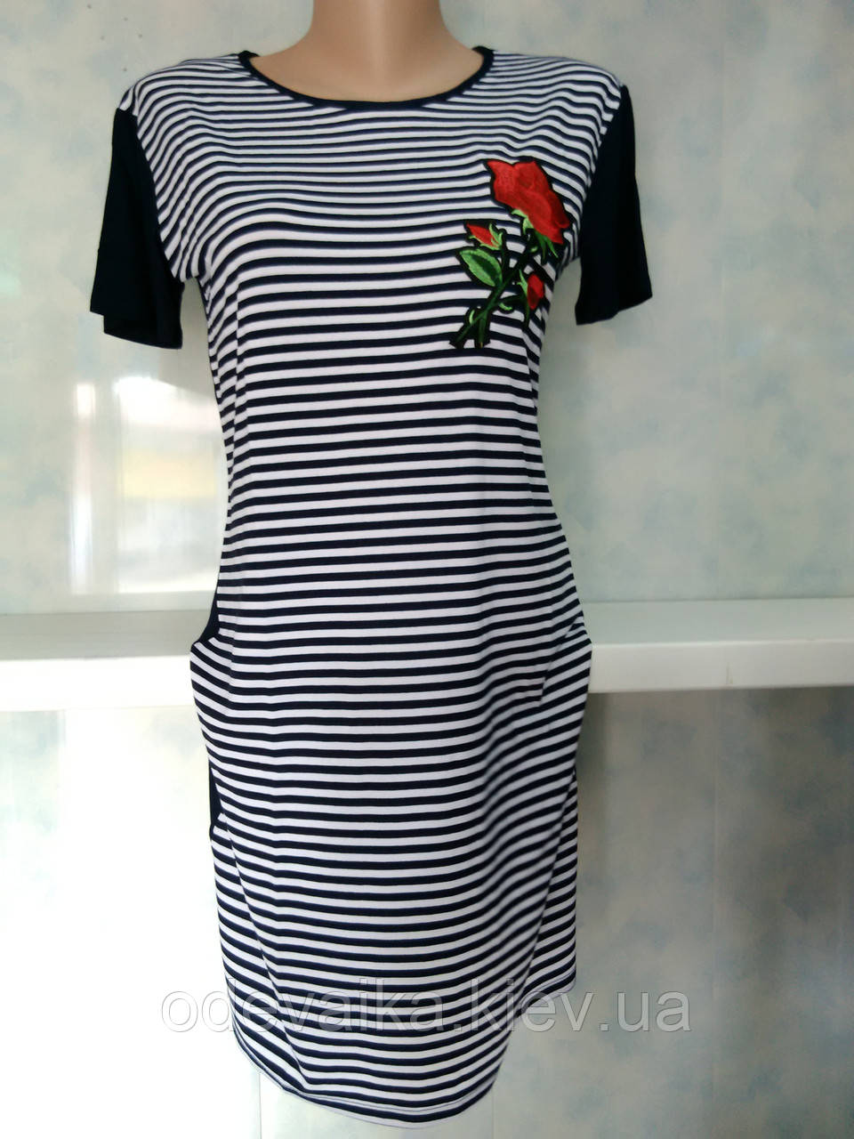 Жіноче плаття з літнього трикотажу в смужку з квіткою 44/46 розміру