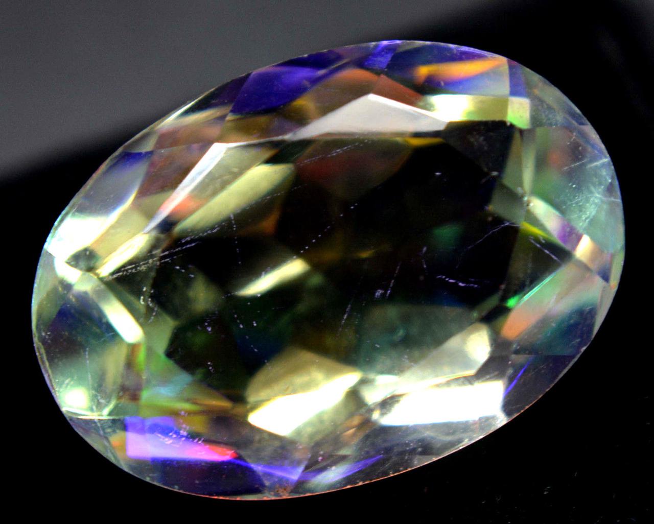 Райдужний кварц 23.45 Ct Сертифікат
