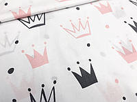 Польская хлопковая ткань "Короны серо-розовые на белом"