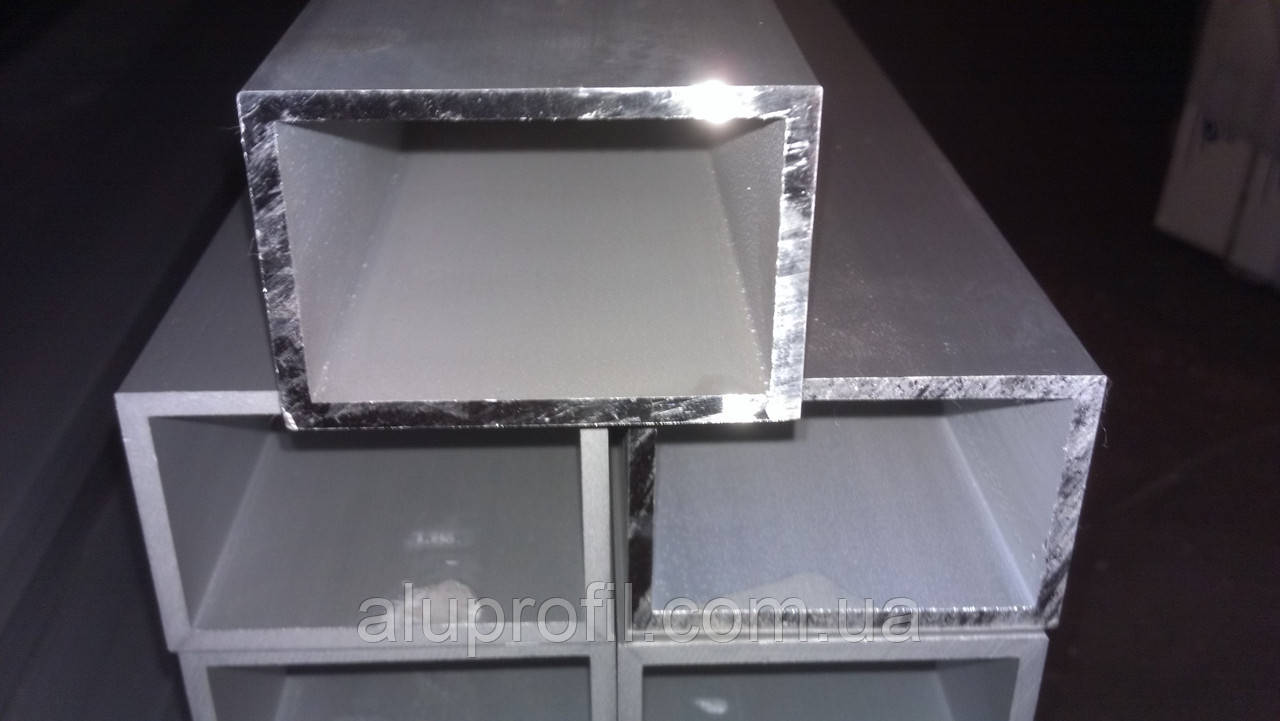Алюминиевый профиль — труба алюминиевая прямоугольная 80х40х2 Б/П .