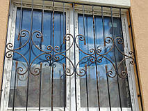 Кованая решетка на окно 2