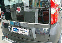 Fiat Doblo (2010-)/Opel Combo (2012-) Молдинг скла кришки багажника