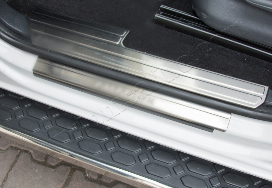 Дверні пороги Volkswagen Amarok (2010-) 4шт