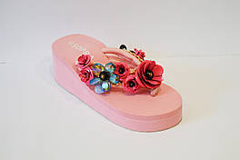 Рожеві в'єтнамки з квітами Sopra 10011