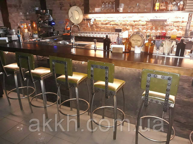 Барна станція врівень з барною стійкою