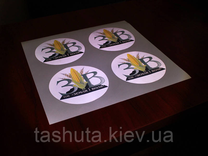 Печать наклеек на светоотражающей пленке, 1440 dpi Ташута  (42-90080-01)