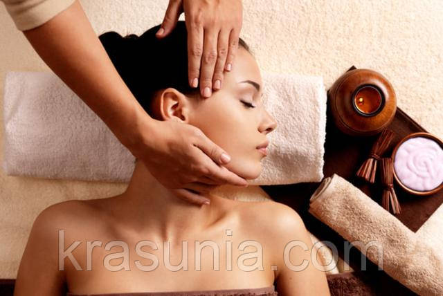 Індійський масаж голови