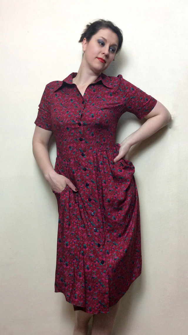 Штапельне сукню з карманми