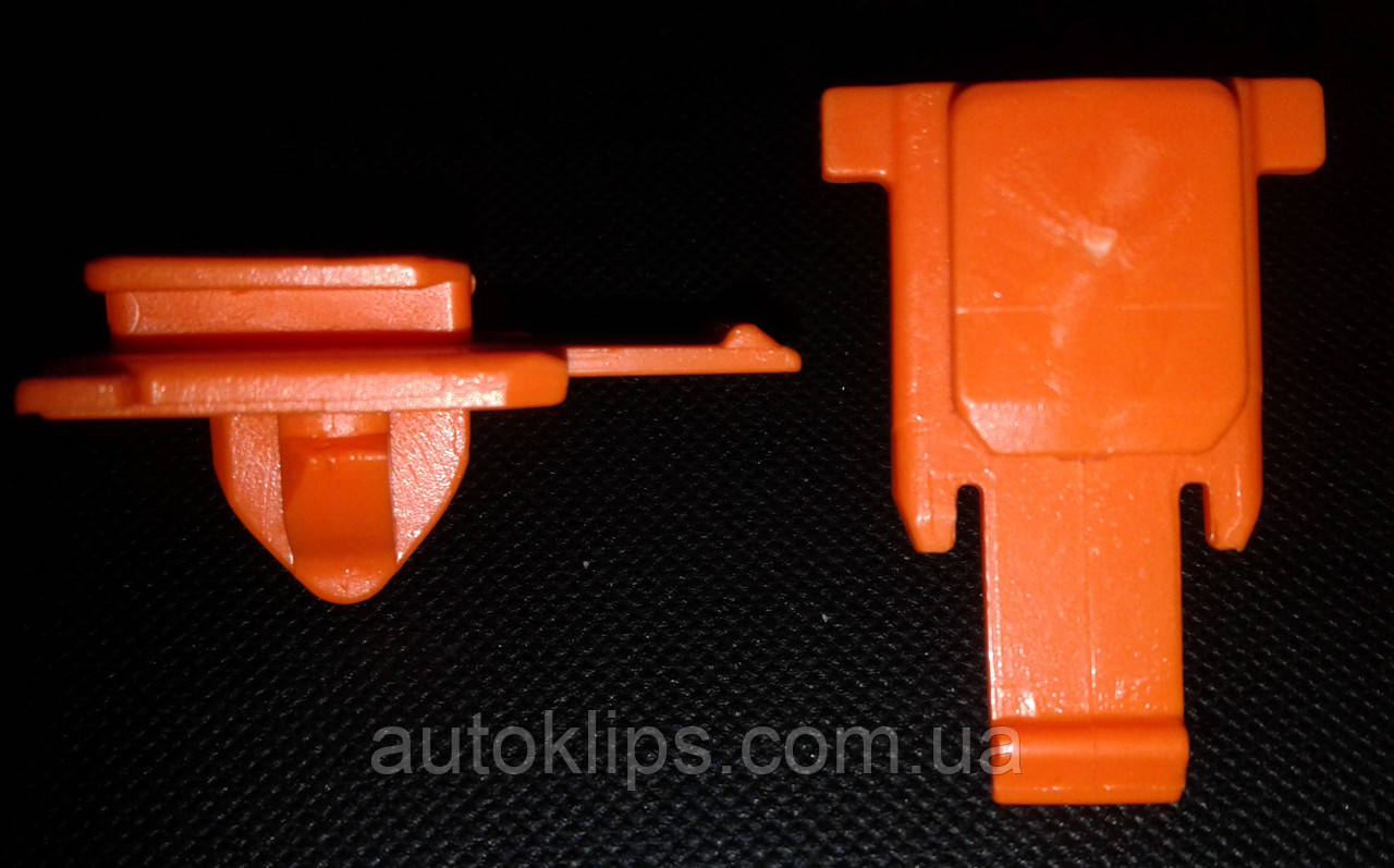 Кліпси кріплення молдингу AUDI Q7 OEM:4L0853909, фото 1