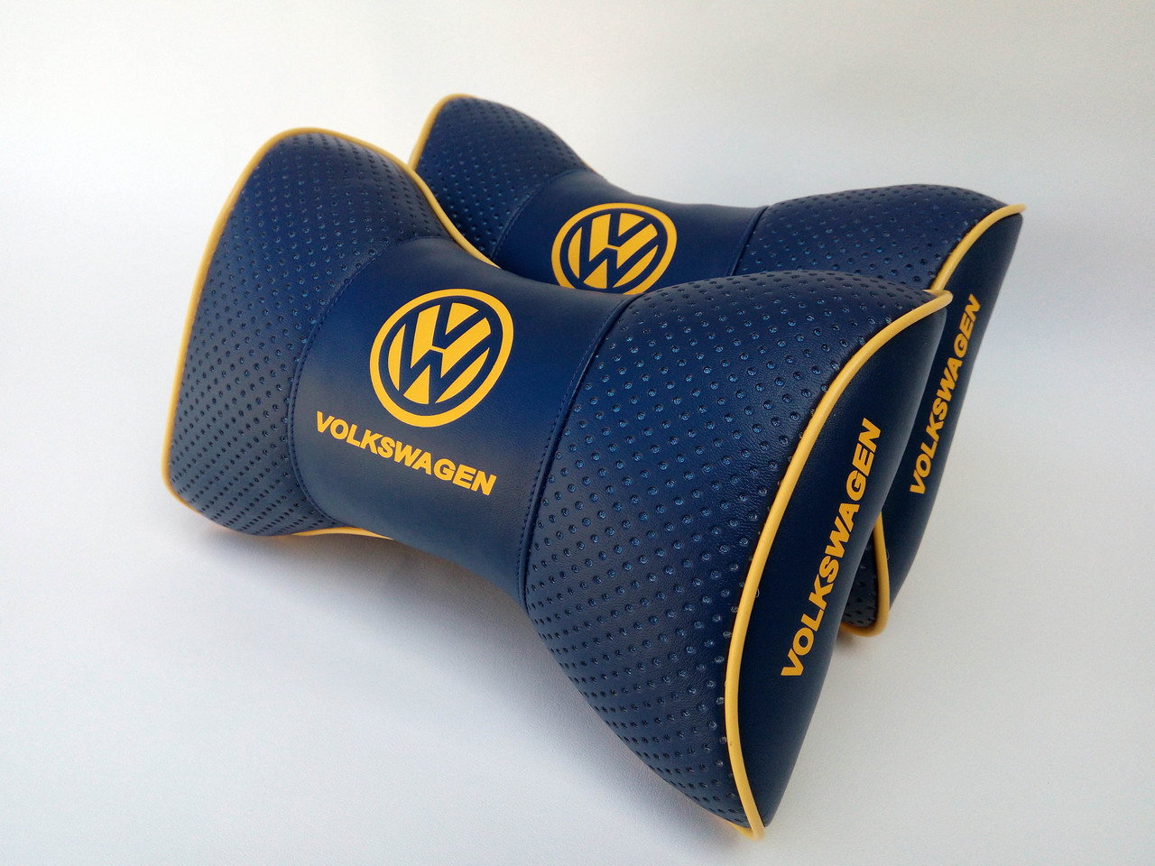 Подушка на підголовник в авто Volkswagen синьо-жовта 1 шт