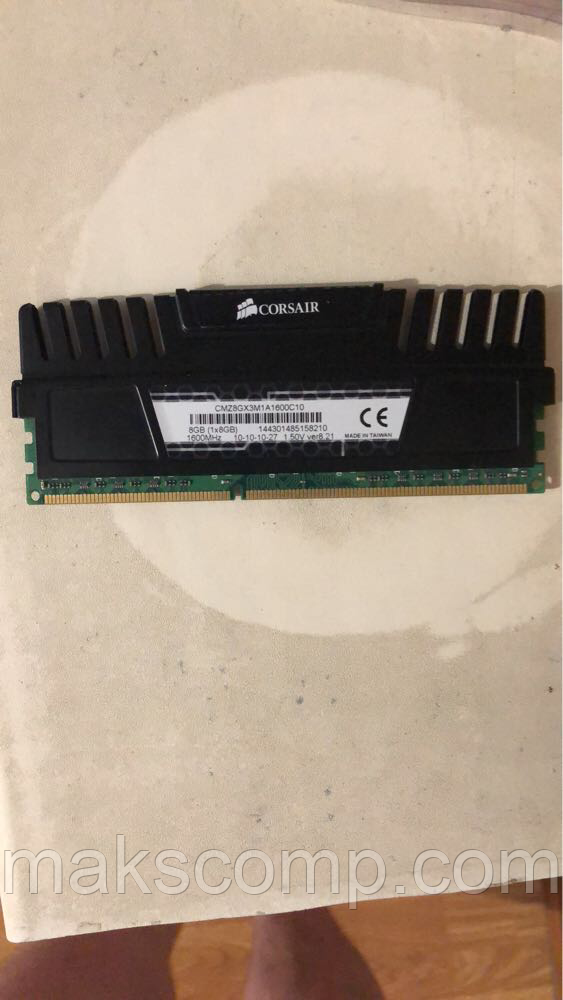 CORSAIR Vengeance 8GB DR3-1600 8192MB PC3-12800 1.5 v (CMZ8GX3M1A1600C10) Black