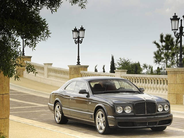 Класика від Bentley - модель Brooklands