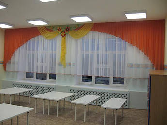 Ламбрекен арка в дитячий садок