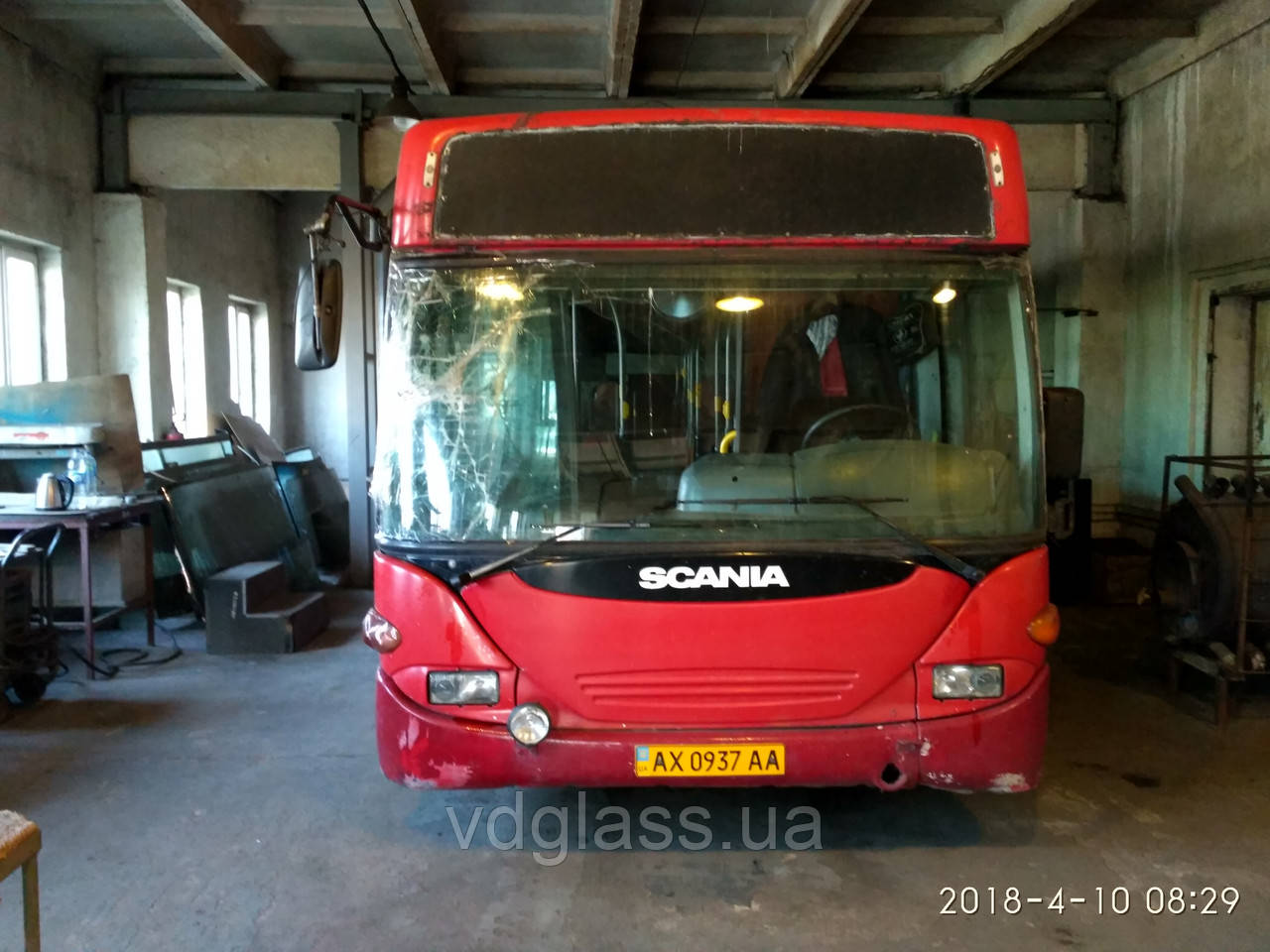 Scania CN 113 Omnicity CN94U лобове скло цільне, фото 1